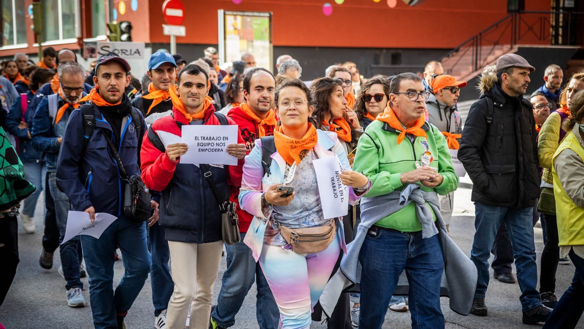 Marcha reivindicativa por la ciudad de Soria en el Día Mundial de la Salud Mental.
