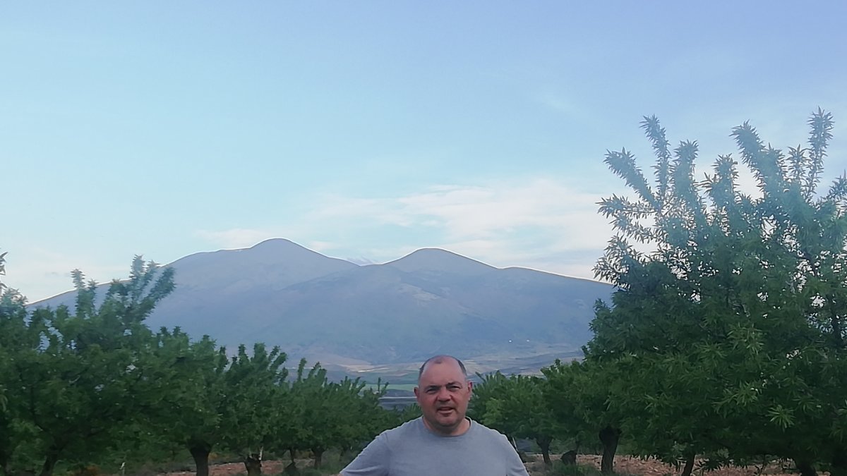 Jesus María López Cacho, gerente de Almendras del Moncayo