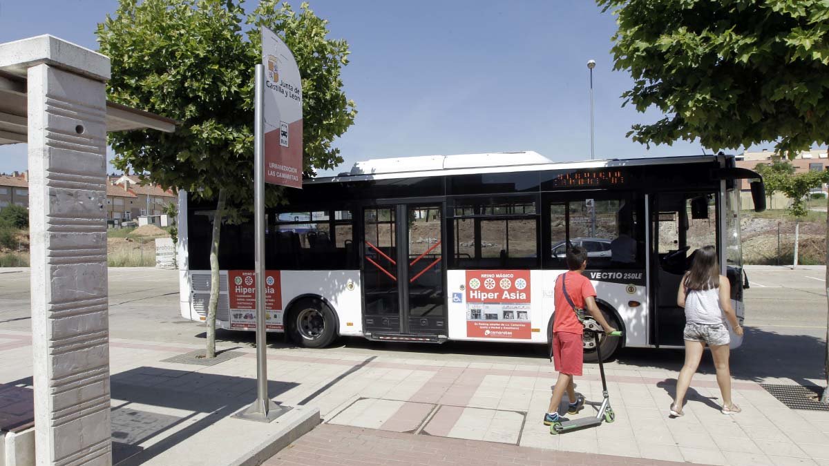 Autobús en Camaretas (Golmayo).