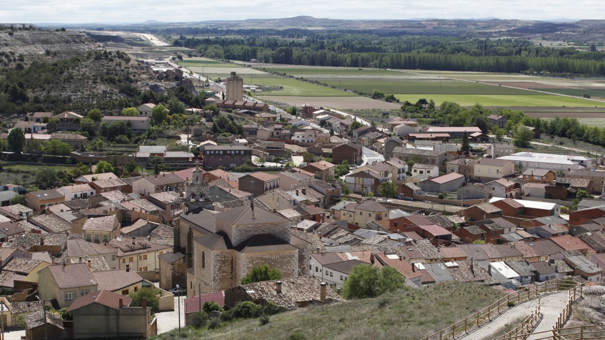 Vista de Langa de Duero. MARIO TEJEDOR