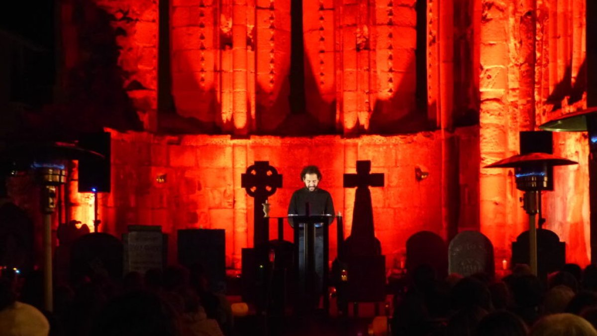 Lectura de Las Ánimas en San Nicolás.
