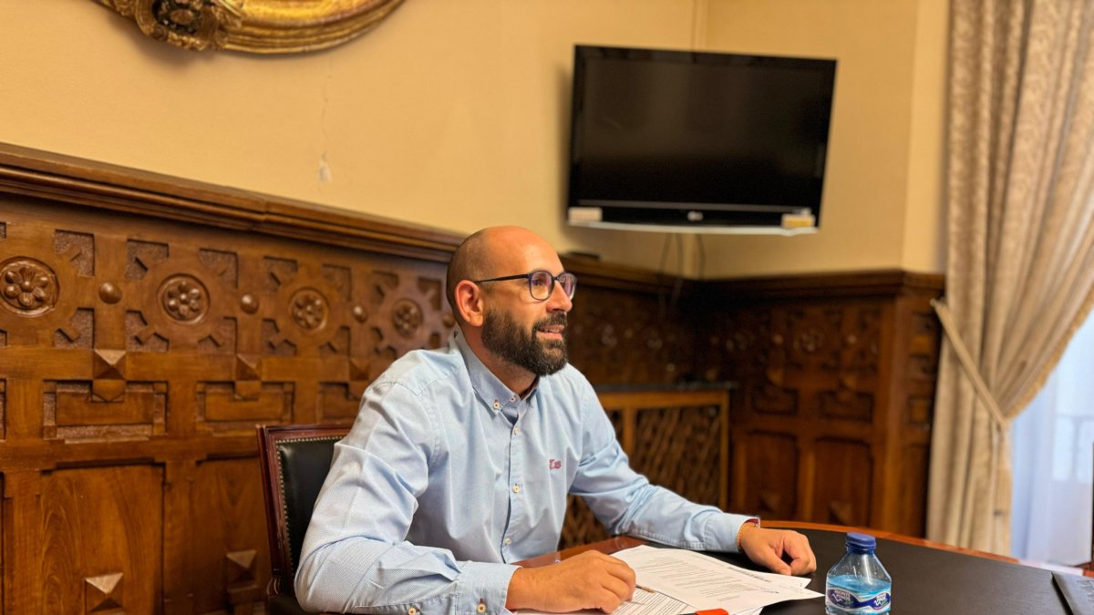 Iván Andrés Aparicio durante la celebración de la comisión de Agricultura.