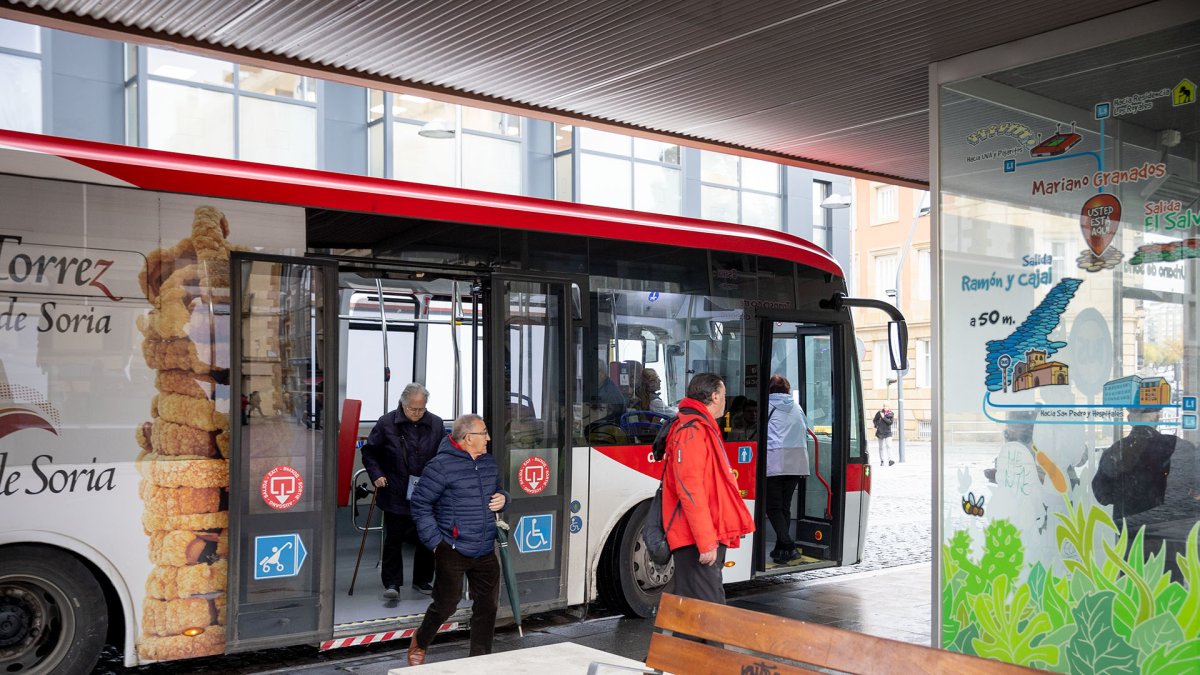 El autobús urbano funcionó sin incidencias ayer en la capital.