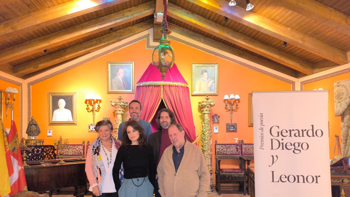 Jurado de los premios de poesía en la Fundación Vicente Marín.