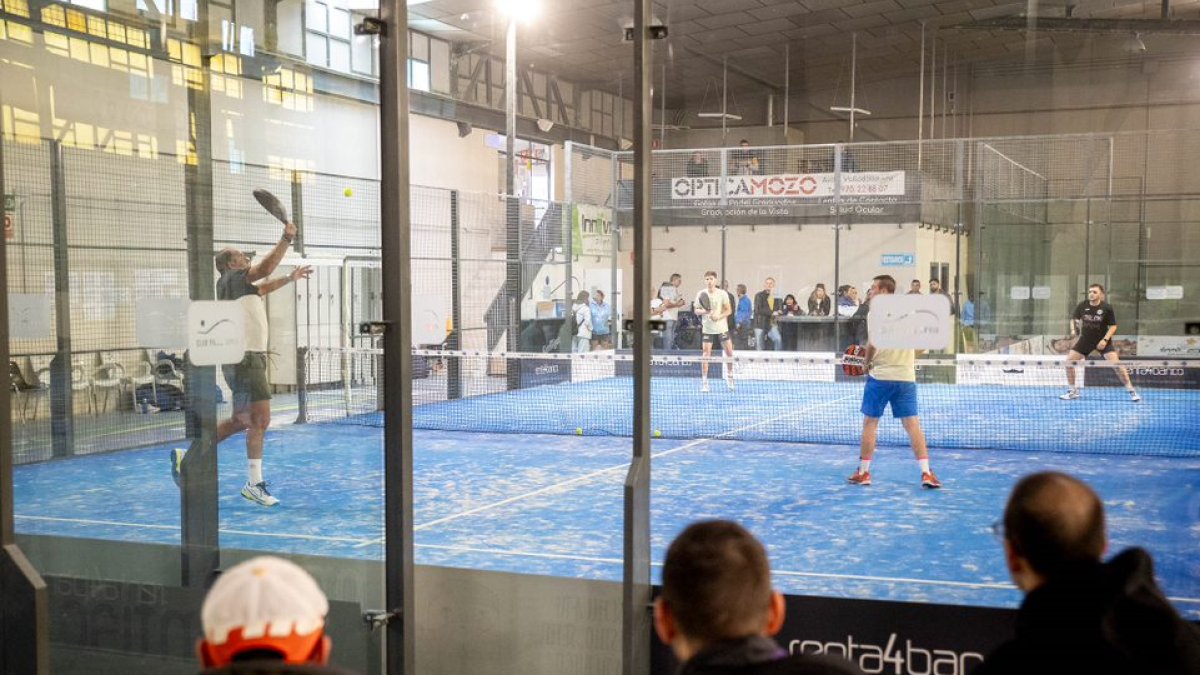 Imagen de los partidos celebrados durante la jornada de este viernes en el Club de Pádel Soria.