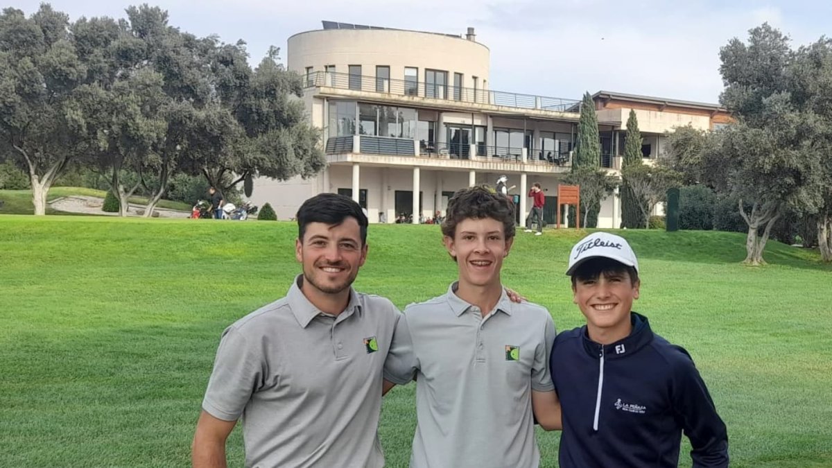 Los dos golfistas sorianos, de izquierda a derecha, Raúl Pascual y Miguel López.