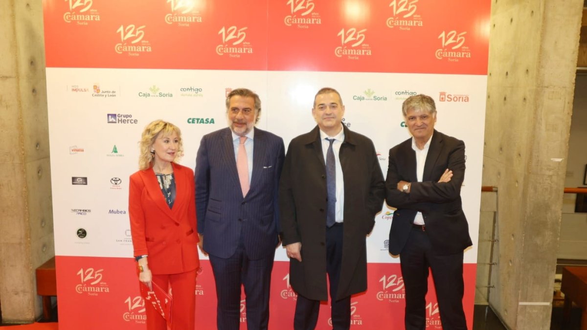 La directora de la Cámara de Soria, Nuria Sánchez, el presidente de la Cámara de Madrid, Ángel Asensio, el presidente de la Cámara de Soria, Alberto Santamaría y Toni Nadal.