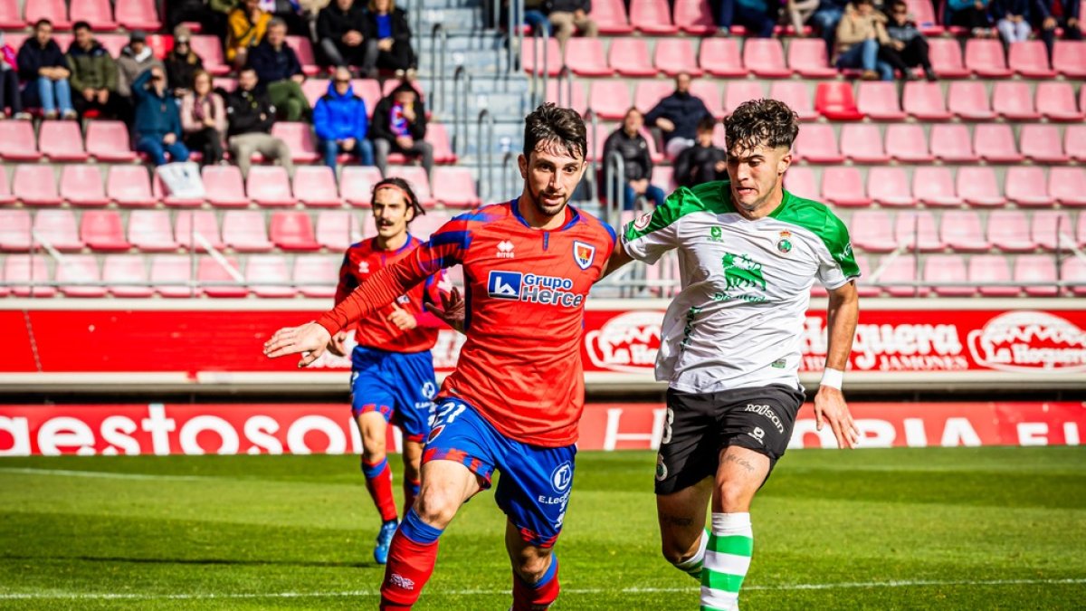 Cristian Delgado disputó ante el Rayo Cantabria su segundo encuentro como titular de la temporada. 