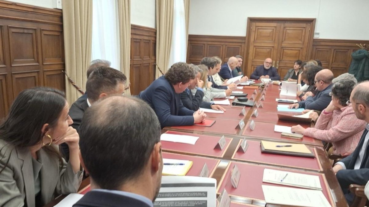 Comisión de Asistencia al Subdelegado.
