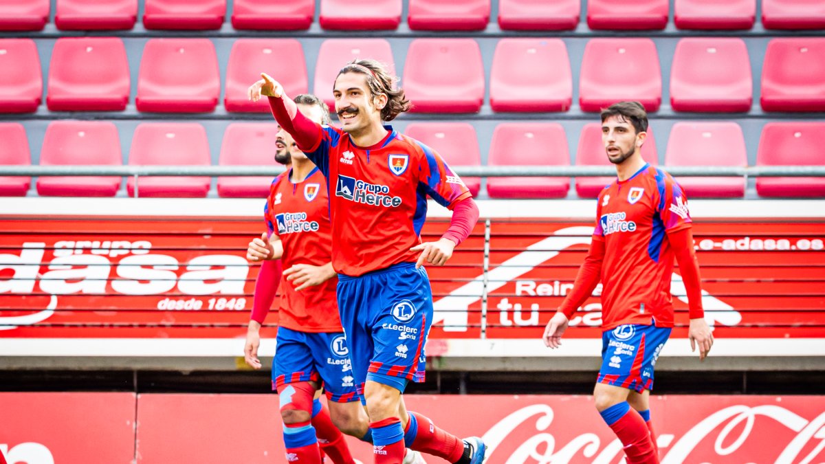 Sanchidrián tras marcar el gol que el daba la victoria al Numancia ante el Rayo Cantabria.