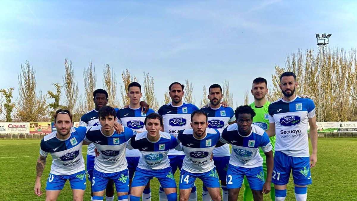 Once del Almazán en el campo del colista Laguna.