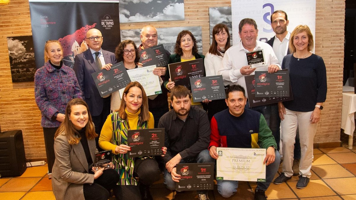 Foto de familia de los ganadores.