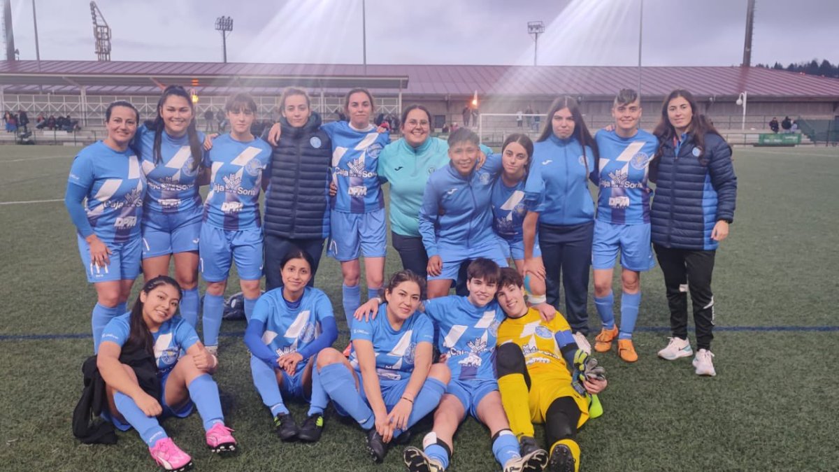 El C.D. Calasanz femenino es uno de los equipos clasificados para la siguiente ronda.
