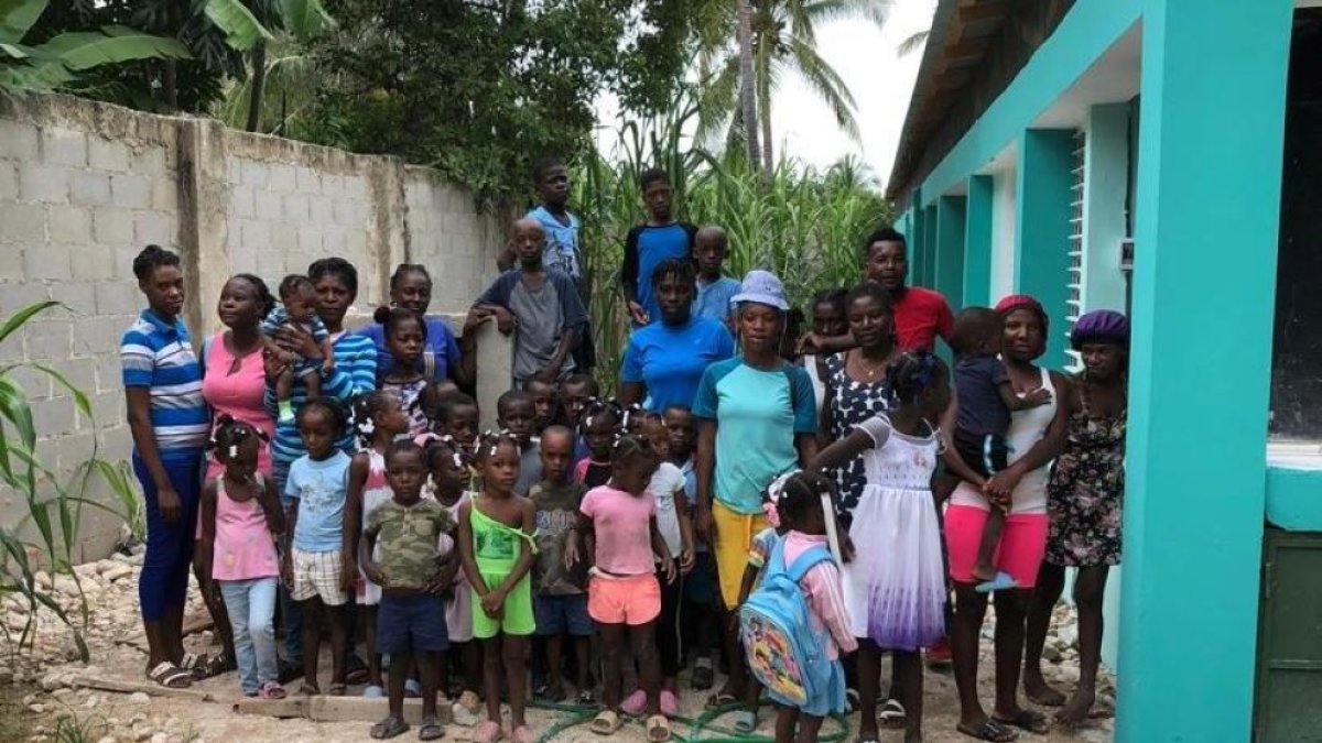 Beneficiarios del proyecto solidario en torno al agua de la Fundación Pedro Navalpotro