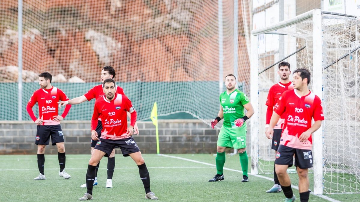 Jugadores del Sporting Uxama durante un partido de esta temporada en Soria