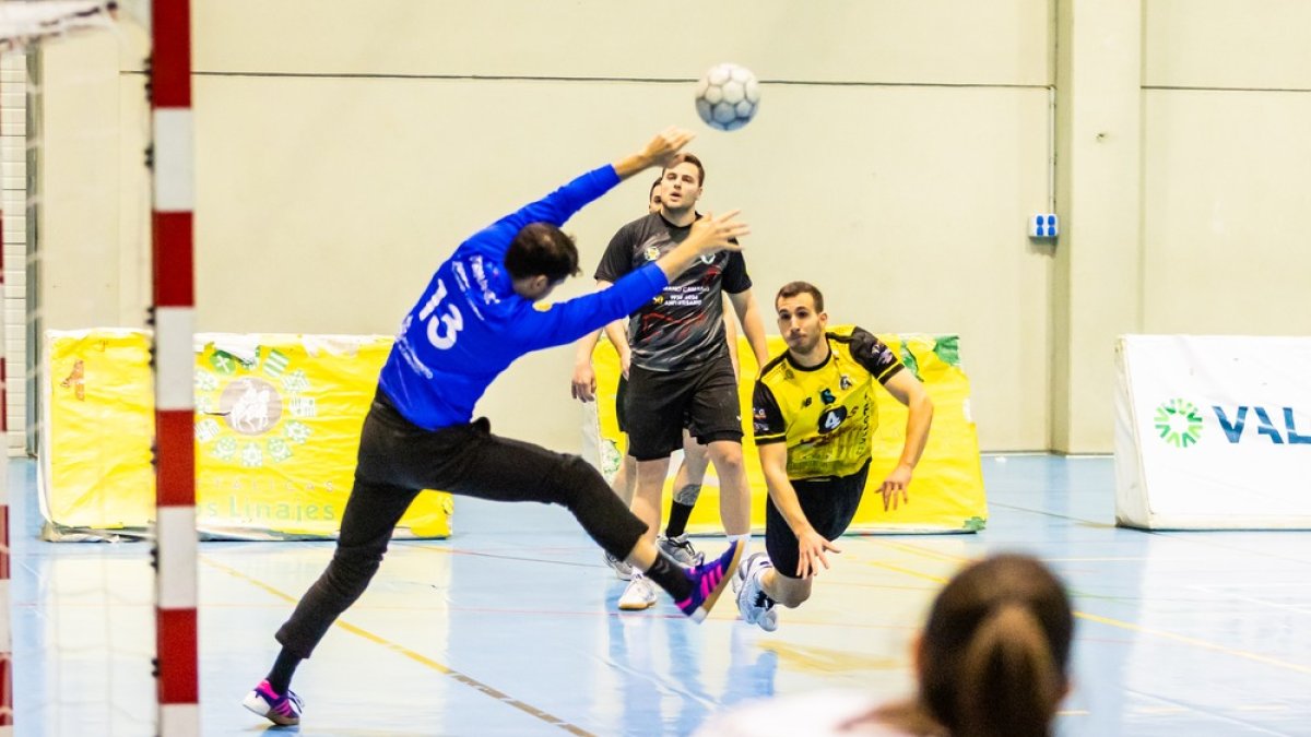 El BM Soria inicia 2025 en la difícil cancha de la Avilesina.