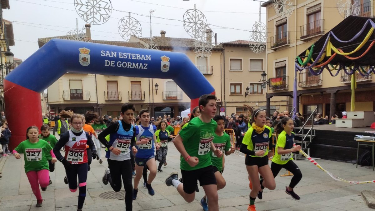 Una de las primeras ediciones de la Carrera de Reyes de San Esteban