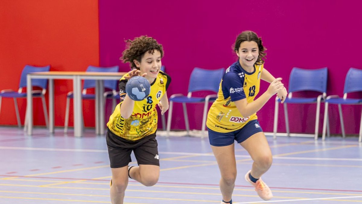 Diversión entre las futuras perlas del balonmano