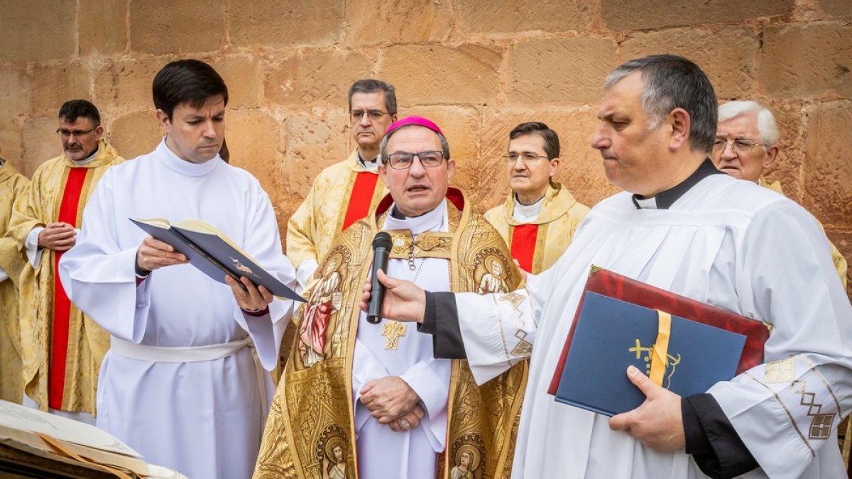 Numerosos fieles se acercaron a la Concatedral