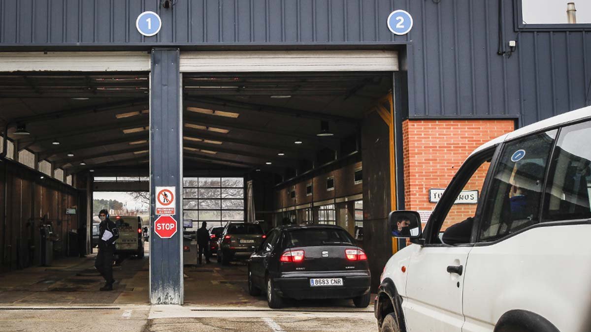 Inspección técnica de vehículos en la capital.