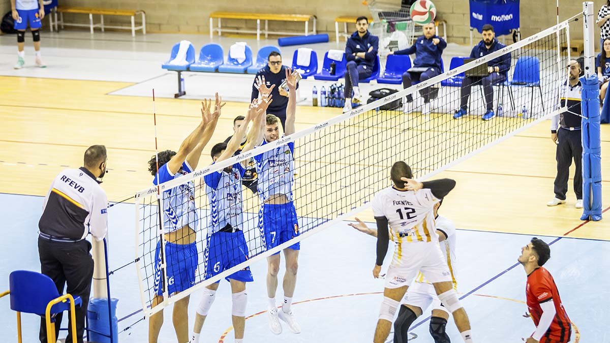 El C.V. Grupo Herce regresa esta tarde a Los Pajaritos.