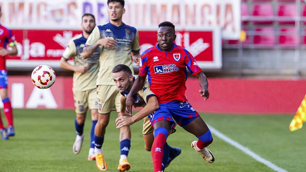 En el partido de Los Pajaritos el Numancia se impuso por 2-0.