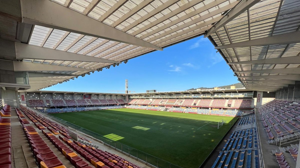 Imagen del campo de Pasarón de Pontevedra donde jugará el Numancia el domingo.