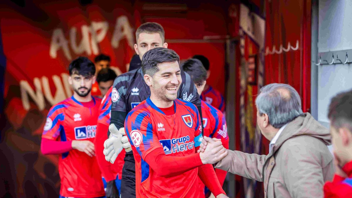 Bonilla en la túnel de vestuarios de Los Pajaritos en los prolegómenos de un partido de este temporada.