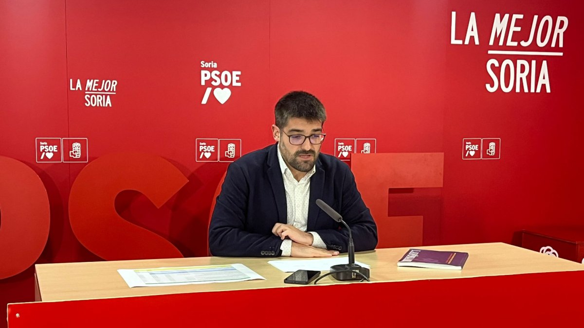 Carlos Llorente, diputado socialista.