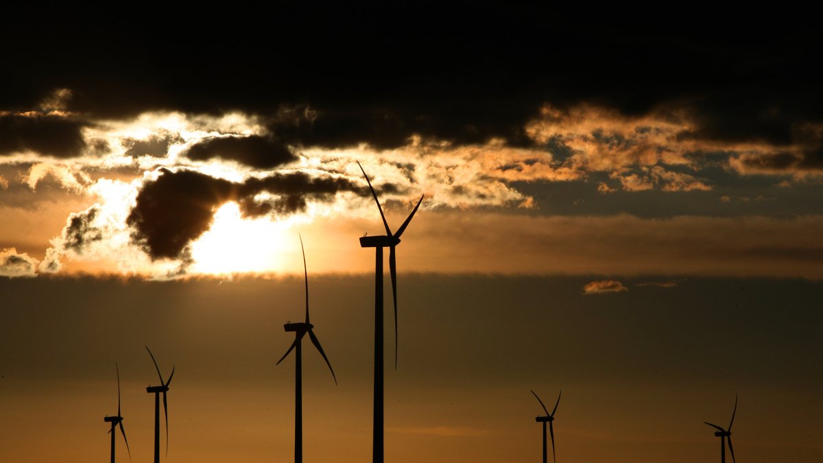 Parque eólico en los Montes Torozos (Valladolid).