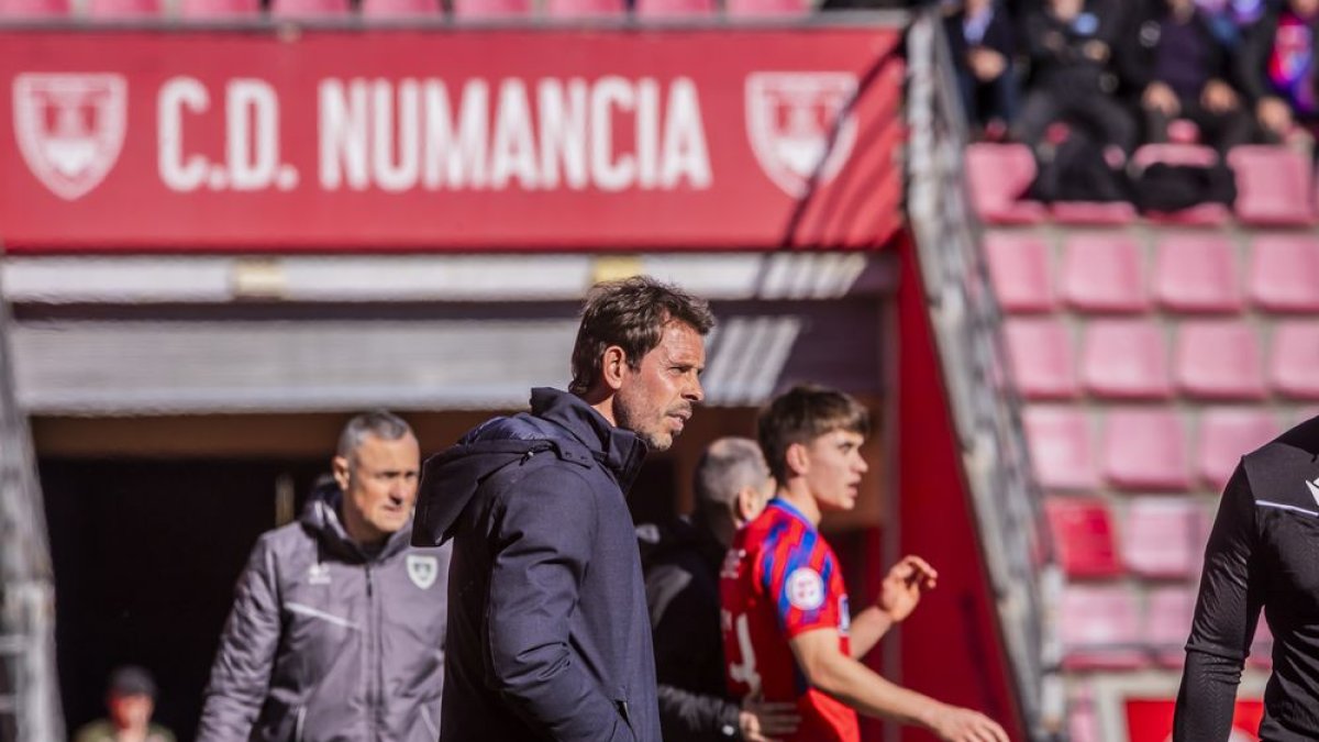 Aitor Calle aseguró que lo que más le gustó de su equipo es que supo sufrir para ganar al Fabril.