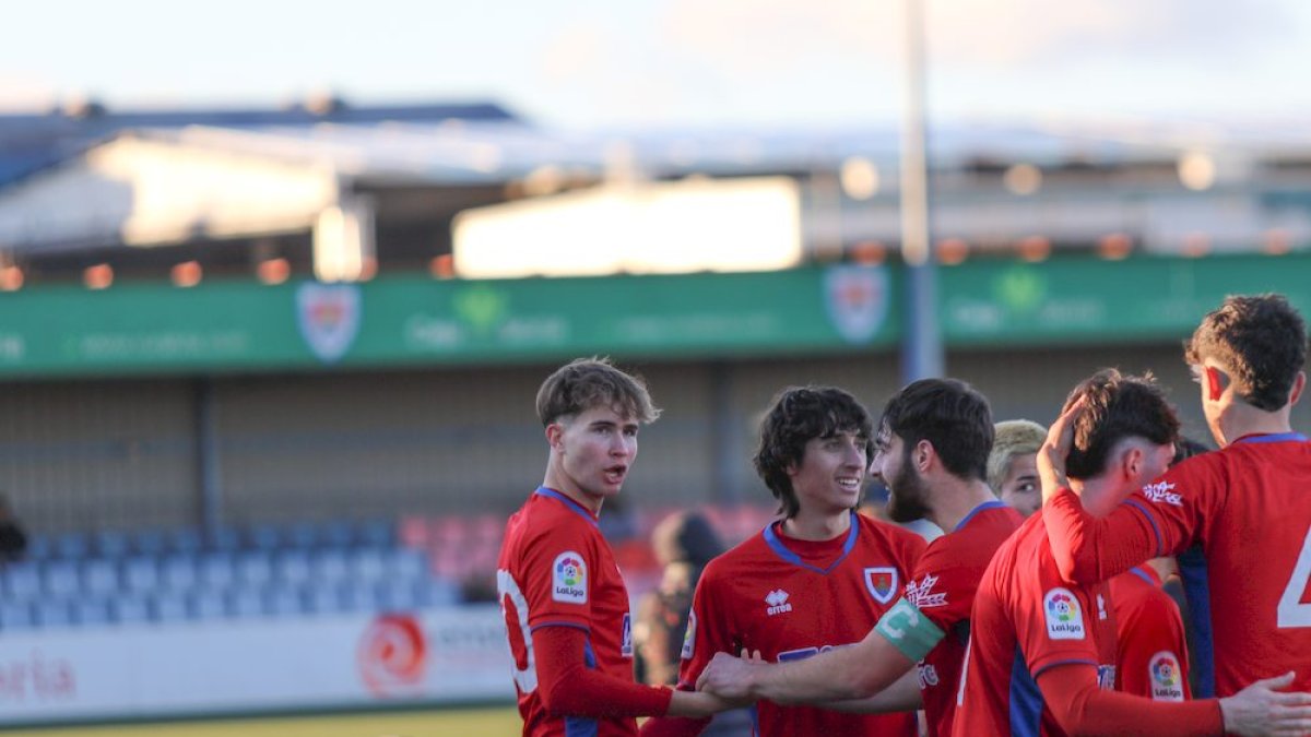 El Numancia B se impuso con contundencia al Rayo Abulense.