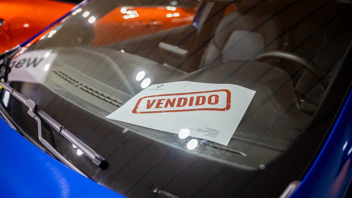 Un vehículo recién vendido.