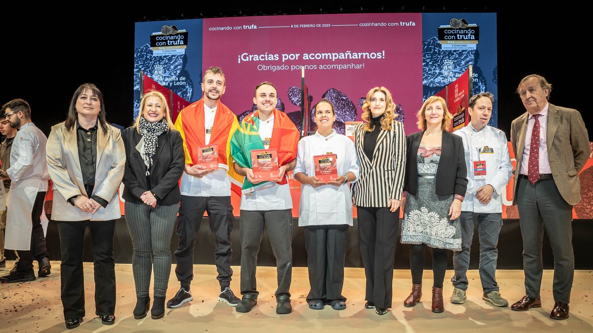 Autoridades y premiados en la última edición del concurso Cocinando con Trufa de Soria.