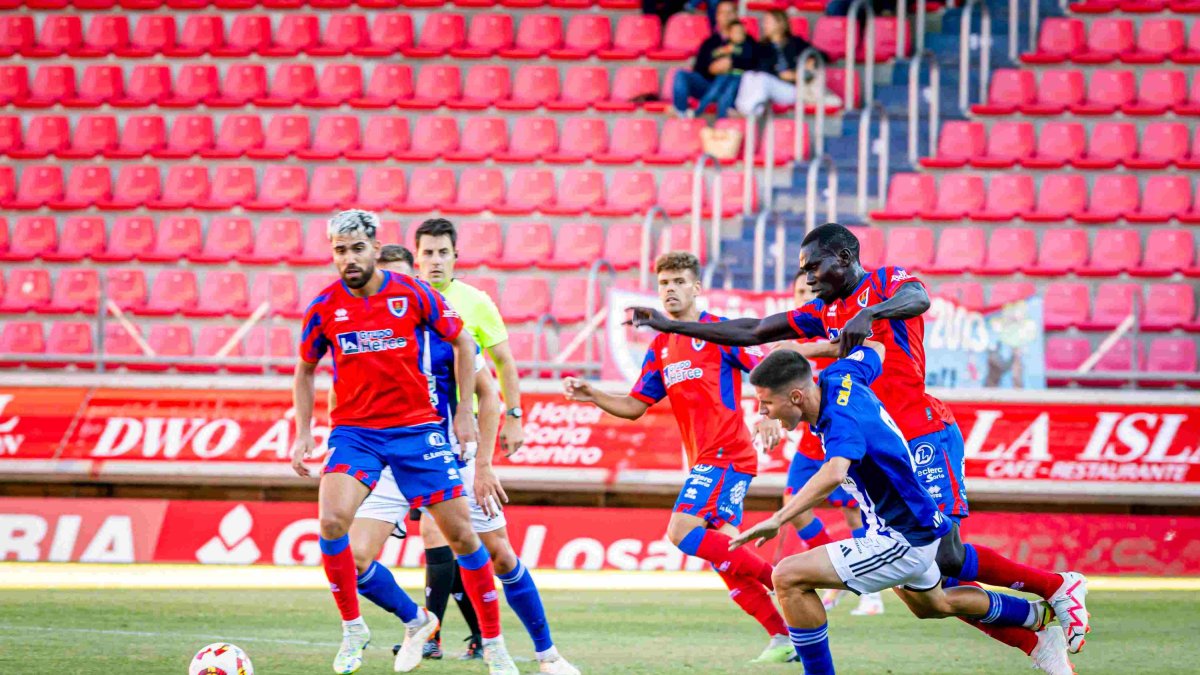 Moustapha y David Sanz regresarán al centro del campo para darle equilibrio al Numancia.