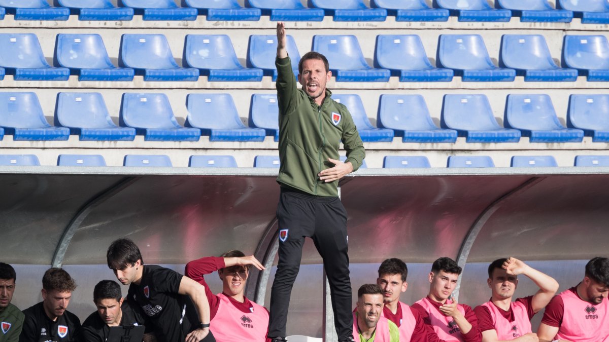 Aitor Calle estalla contra los árbitros y les señala como responsables de haber perdido el liderato.