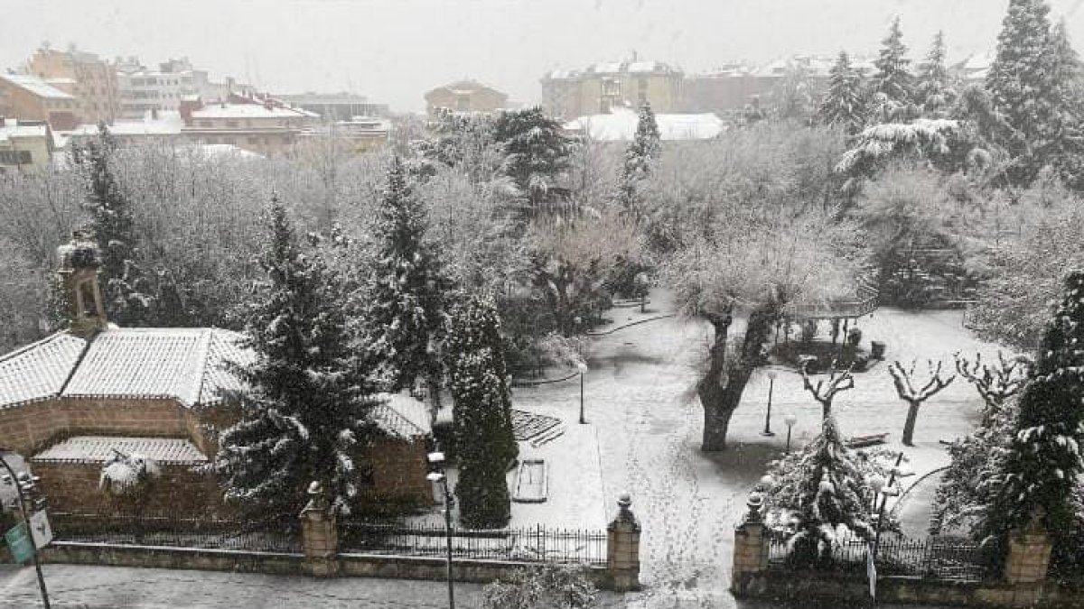 Estado de la Dehesa y la ermita de La Soledad cubiertas de nieve.