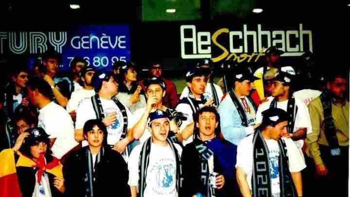 Aficionados sorianos en la final de la Recopa de 1995.