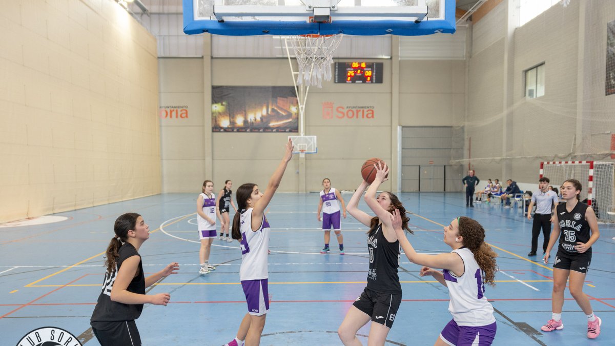 El CSB Cañada Real no pasó apuros ante el Juventud Bricocentro.