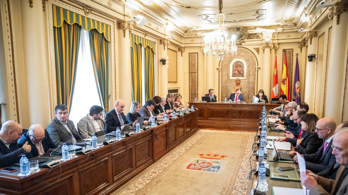 Diputados provinciales en el pleno que se celebró ayer.