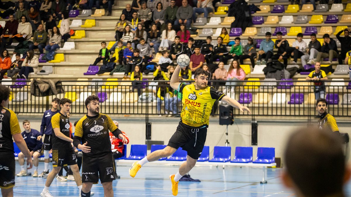 Rubén Etayo en el partido de esta temporada en el San Andrés.