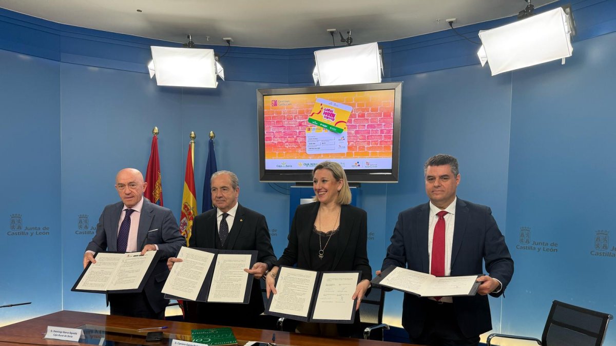 Presentación del acuerdo entre la Junta y Caja Rural de Soria.