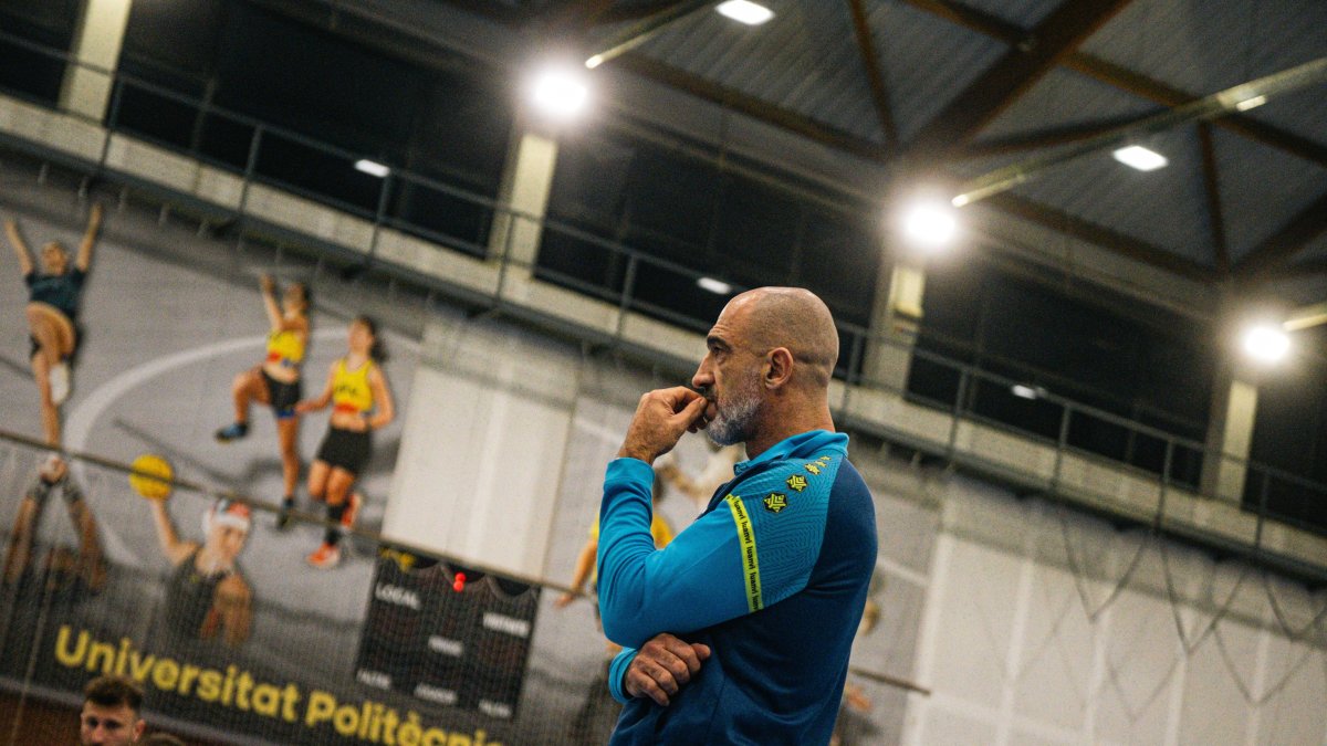Marcos Dreyer durante un encuentro con el equipo valenciano.