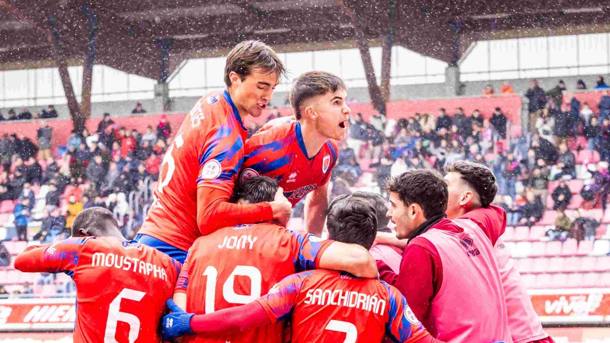 El Numancia quiere celebrar una victoria como la lograda hace quince días ante el Salamanca.