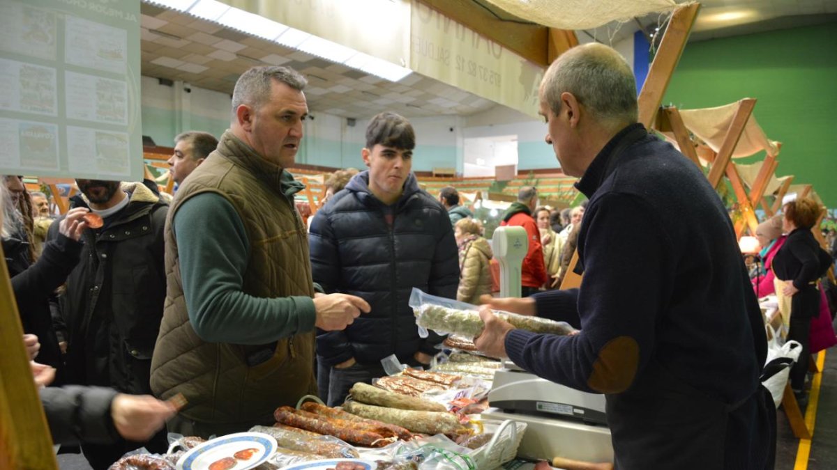 Covaleda abre su X Feria del Chorizo y el Concurso al ‘Mejor Chorizo del Mundo'
