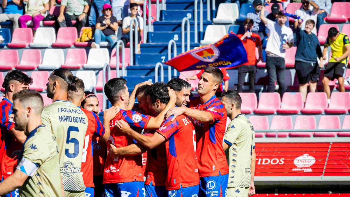 El Numancia ya ganaba al Pontevedra en la primera vuelta del campeonato.