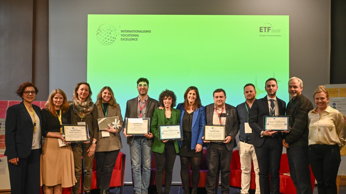 Recepción de los certificados en Turín.