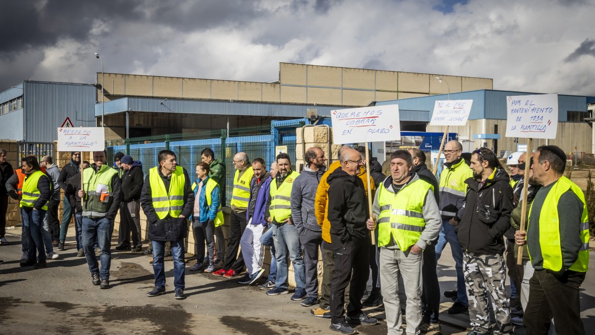 Concentración de trabajadores de Losán.