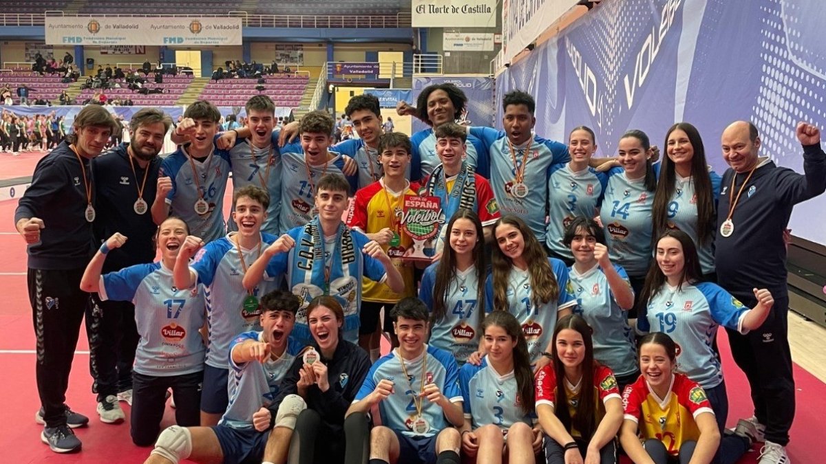 Equipos júnior del C.V. Río Duero en un campeonato.