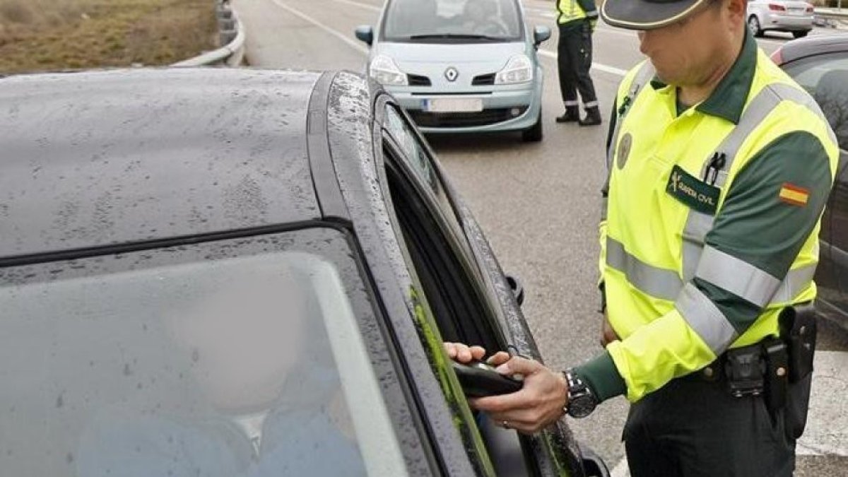 Control de alcoholemia en una imagen de archivo.